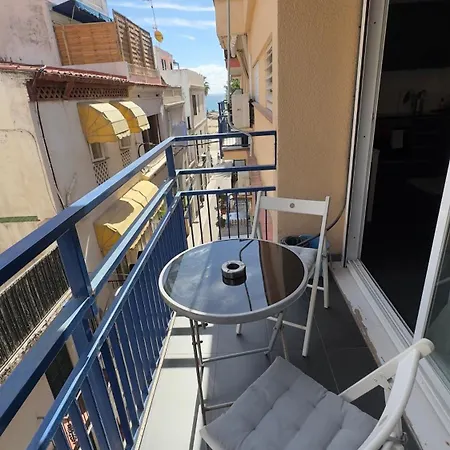 Sunny Flat In 30 Seconds To Beach, Balcony & Sea Views! סיטגס